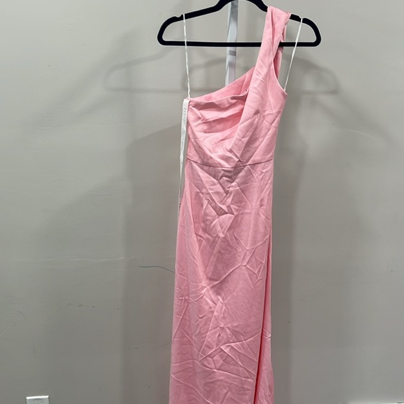Elliatt Biarritz Gown maxi one shoulder pink - Picture 8 of 10